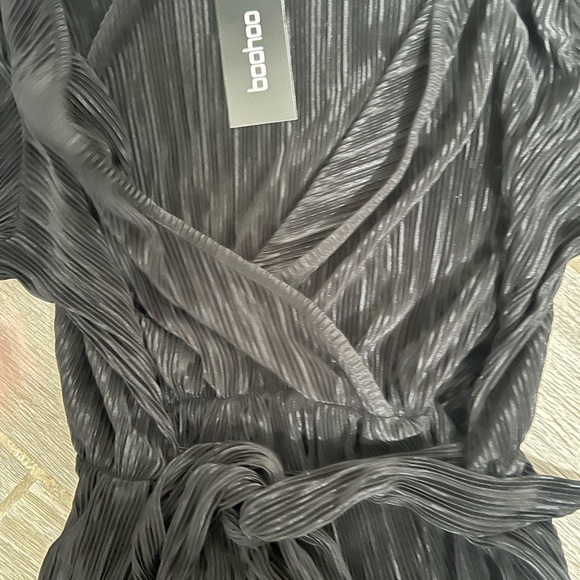 MATERNITY PLISSE WRAP CULOTTE
JUMPSUIT - Picture 2 of 7